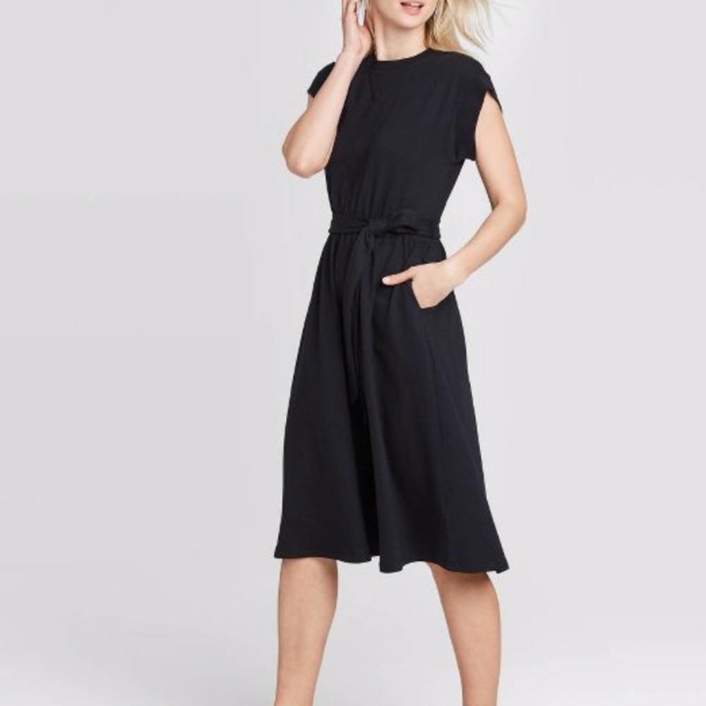 Black belted summer dress